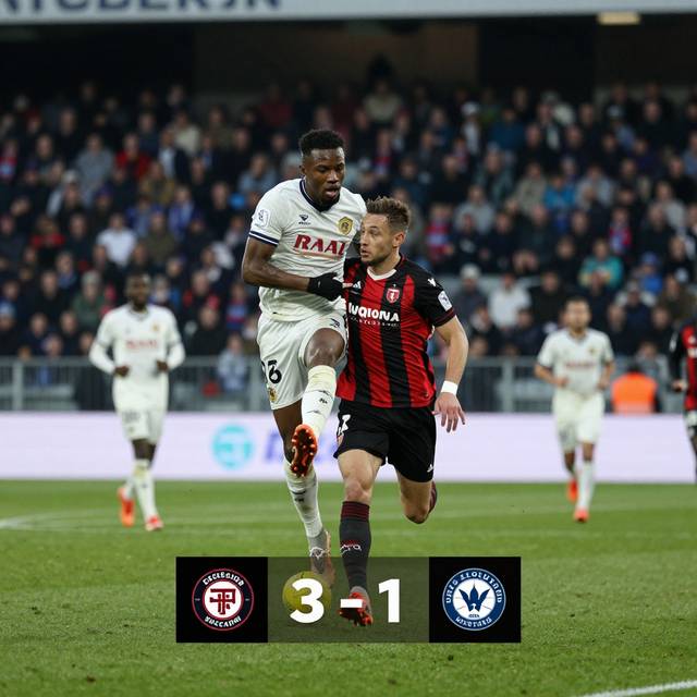 RAAL La Louvière thắng 3-1 Excelsior Virton trong trận giao hữu