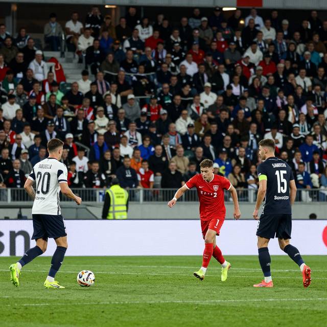Humenné 1-4 Sandecja: Khởi động giao hữu với thất bại nặng nề